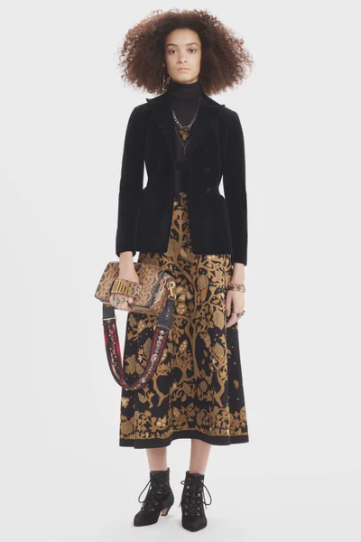 Look 50